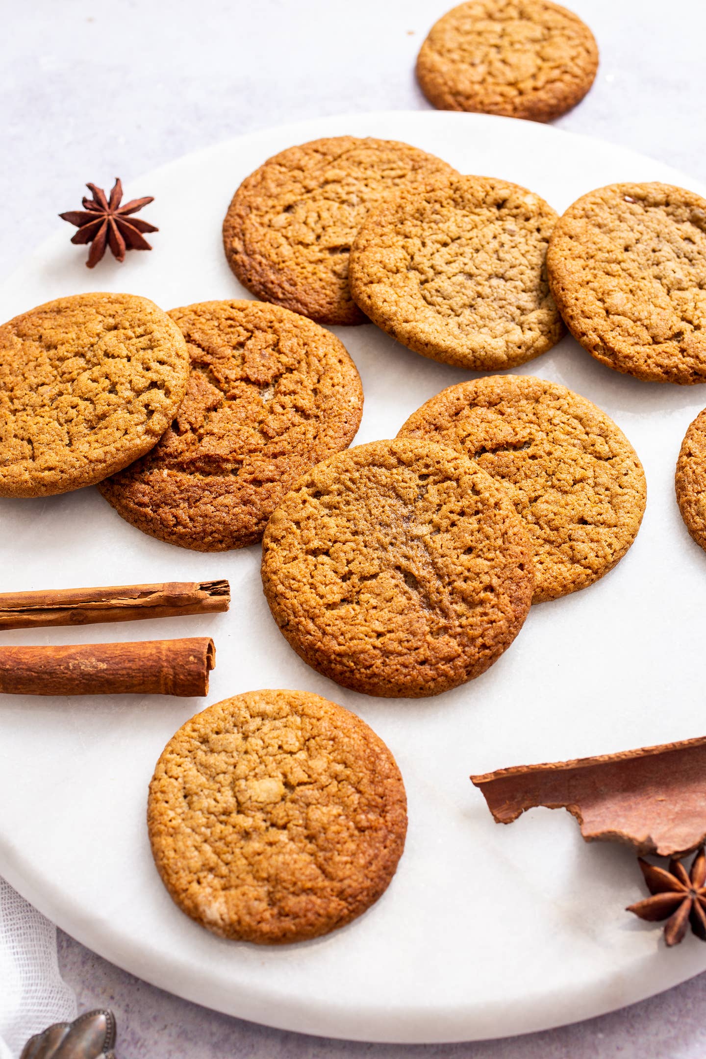 vegan gingerbread cookies